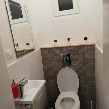 Luxury New With Gallery At Dob Street Nearby Gozsdu Court Apartamento *